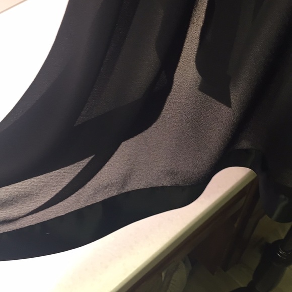 Black Satin trimmed cover - Picture 3 of 4